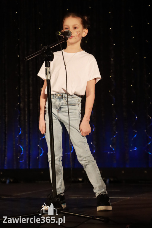 Fotorelacja: Koncert BAJKI NA DZIEŃ BABCI I DZIADKA w Pałacyku nad Wartą w Zawierciu