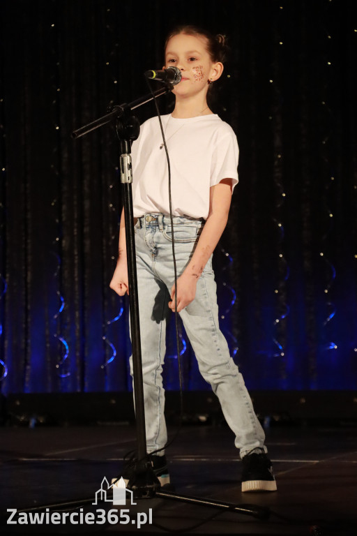 Fotorelacja: Koncert BAJKI NA DZIEŃ BABCI I DZIADKA w Pałacyku nad Wartą w Zawierciu