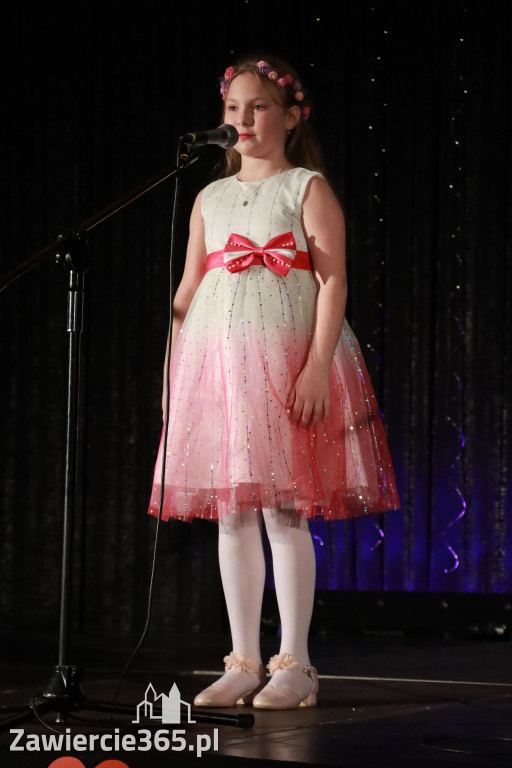 Fotorelacja: Koncert BAJKI NA DZIEŃ BABCI I DZIADKA w Pałacyku nad Wartą w Zawierciu