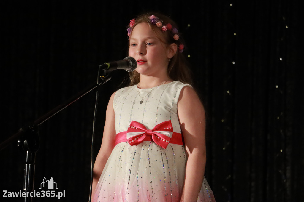 Fotorelacja: Koncert BAJKI NA DZIEŃ BABCI I DZIADKA w Pałacyku nad Wartą w Zawierciu
