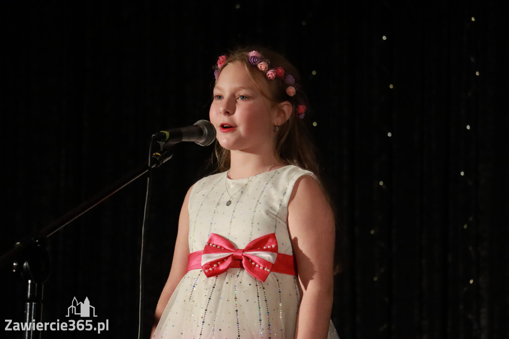 Fotorelacja: Koncert BAJKI NA DZIEŃ BABCI I DZIADKA w Pałacyku nad Wartą w Zawierciu