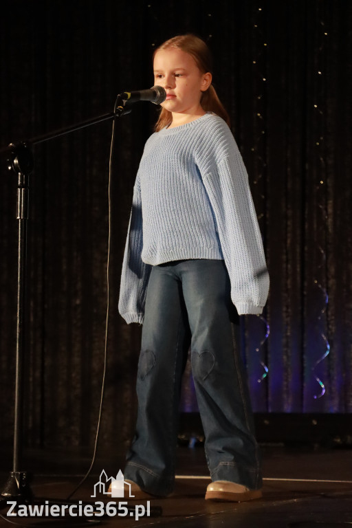 Fotorelacja: Koncert BAJKI NA DZIEŃ BABCI I DZIADKA w Pałacyku nad Wartą w Zawierciu