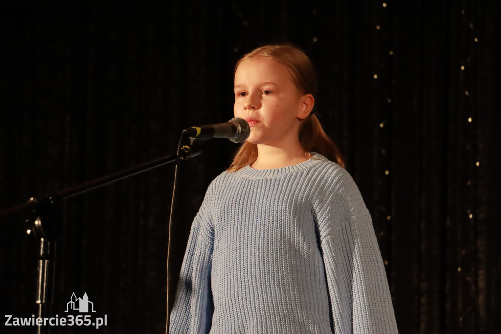 Fotorelacja: Koncert BAJKI NA DZIEŃ BABCI I DZIADKA w Pałacyku nad Wartą w Zawierciu