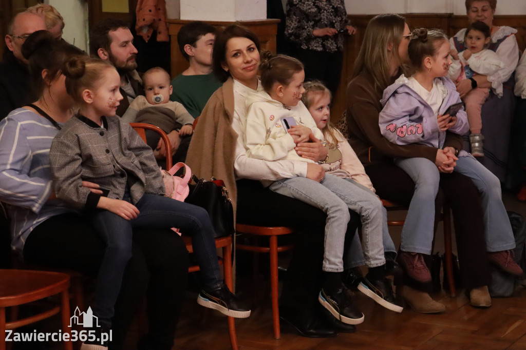 Fotorelacja: Koncert BAJKI NA DZIEŃ BABCI I DZIADKA w Pałacyku nad Wartą w Zawierciu