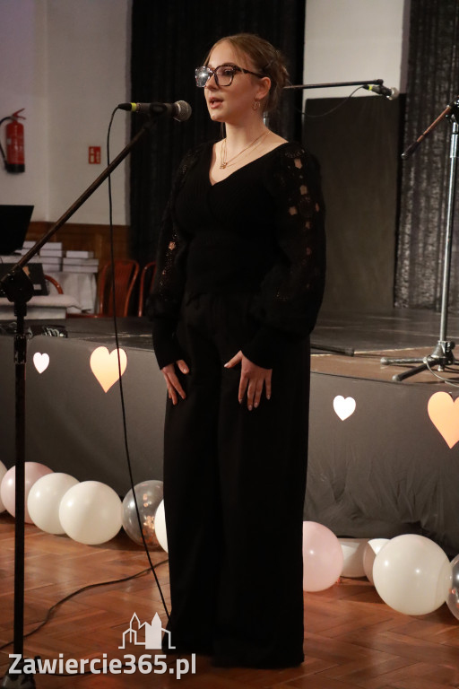 Fotorelacja: Koncert BAJKI NA DZIEŃ BABCI I DZIADKA w Pałacyku nad Wartą w Zawierciu