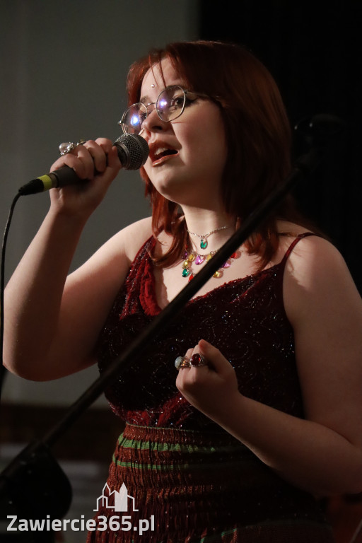 Fotorelacja: Koncert BAJKI NA DZIEŃ BABCI I DZIADKA w Pałacyku nad Wartą w Zawierciu