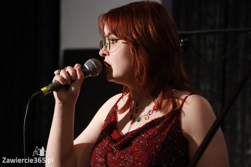 Fotorelacja: Koncert BAJKI NA DZIEŃ BABCI I DZIADKA w Pałacyku nad Wartą w Zawierciu