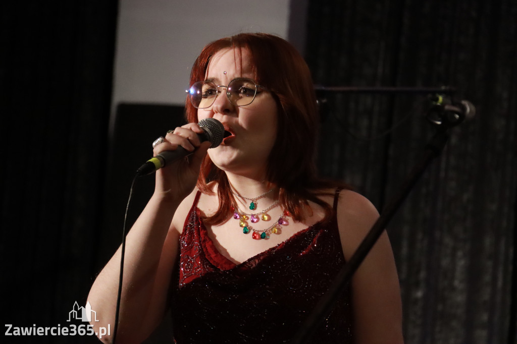 Fotorelacja: Koncert BAJKI NA DZIEŃ BABCI I DZIADKA w Pałacyku nad Wartą w Zawierciu