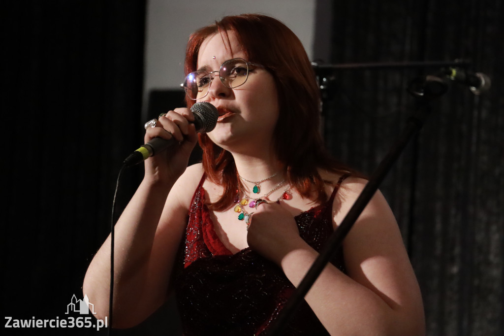 Fotorelacja: Koncert BAJKI NA DZIEŃ BABCI I DZIADKA w Pałacyku nad Wartą w Zawierciu