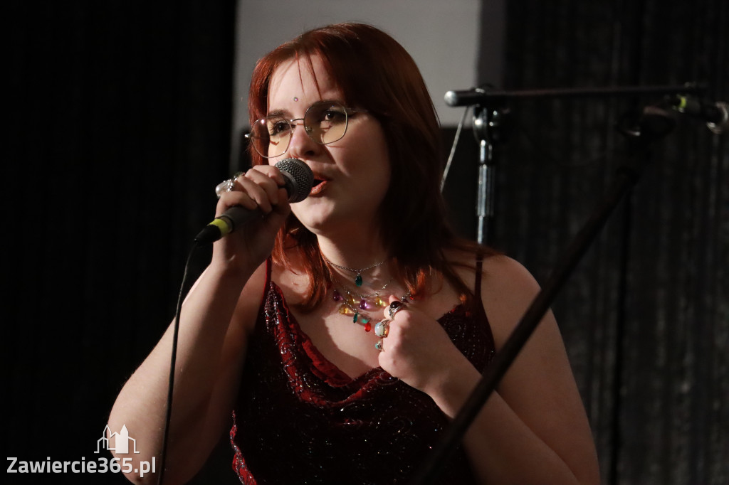 Fotorelacja: Koncert BAJKI NA DZIEŃ BABCI I DZIADKA w Pałacyku nad Wartą w Zawierciu