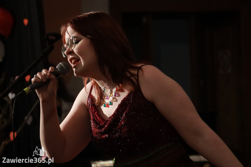 Fotorelacja: Koncert BAJKI NA DZIEŃ BABCI I DZIADKA w Pałacyku nad Wartą w Zawierciu