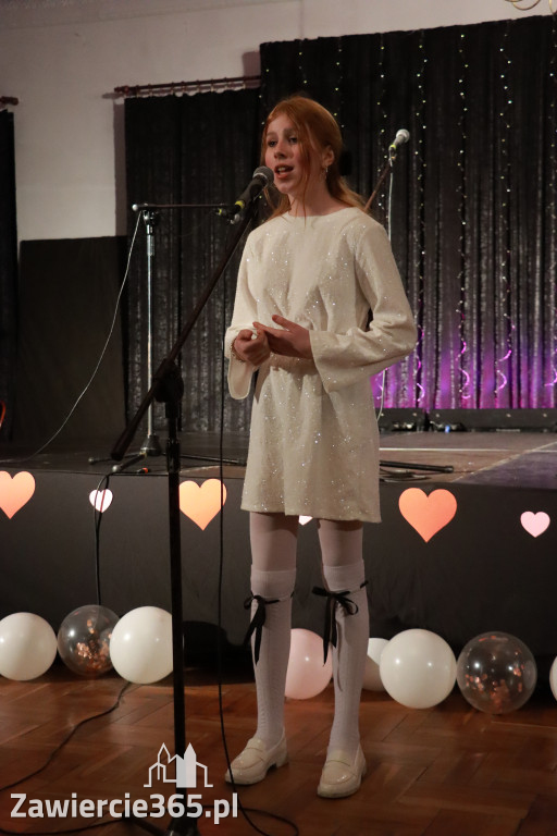 Fotorelacja: Koncert BAJKI NA DZIEŃ BABCI I DZIADKA w Pałacyku nad Wartą w Zawierciu