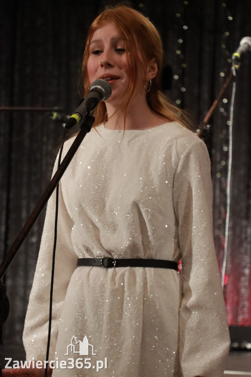 Fotorelacja: Koncert BAJKI NA DZIEŃ BABCI I DZIADKA w Pałacyku nad Wartą w Zawierciu