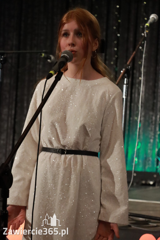 Fotorelacja: Koncert BAJKI NA DZIEŃ BABCI I DZIADKA w Pałacyku nad Wartą w Zawierciu