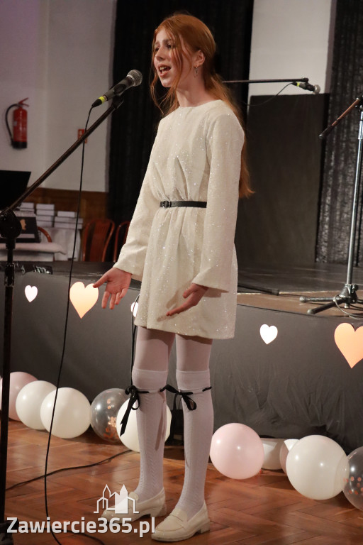 Fotorelacja: Koncert BAJKI NA DZIEŃ BABCI I DZIADKA w Pałacyku nad Wartą w Zawierciu