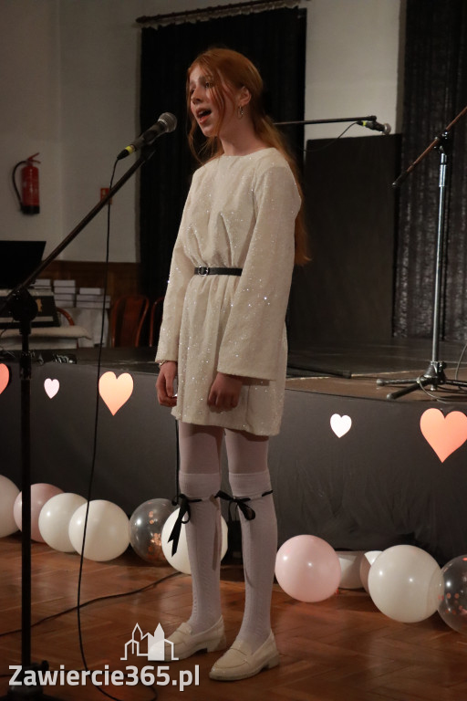 Fotorelacja: Koncert BAJKI NA DZIEŃ BABCI I DZIADKA w Pałacyku nad Wartą w Zawierciu