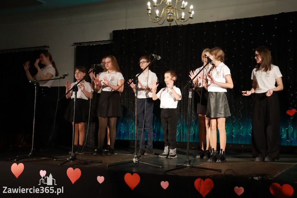 Fotorelacja: Koncert BAJKI NA DZIEŃ BABCI I DZIADKA w Pałacyku nad Wartą w Zawierciu