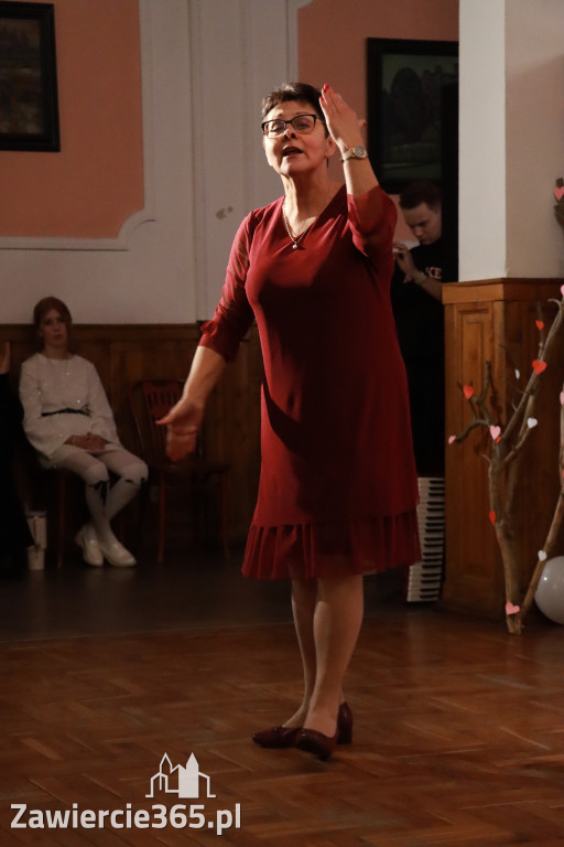 Fotorelacja: Koncert BAJKI NA DZIEŃ BABCI I DZIADKA w Pałacyku nad Wartą w Zawierciu