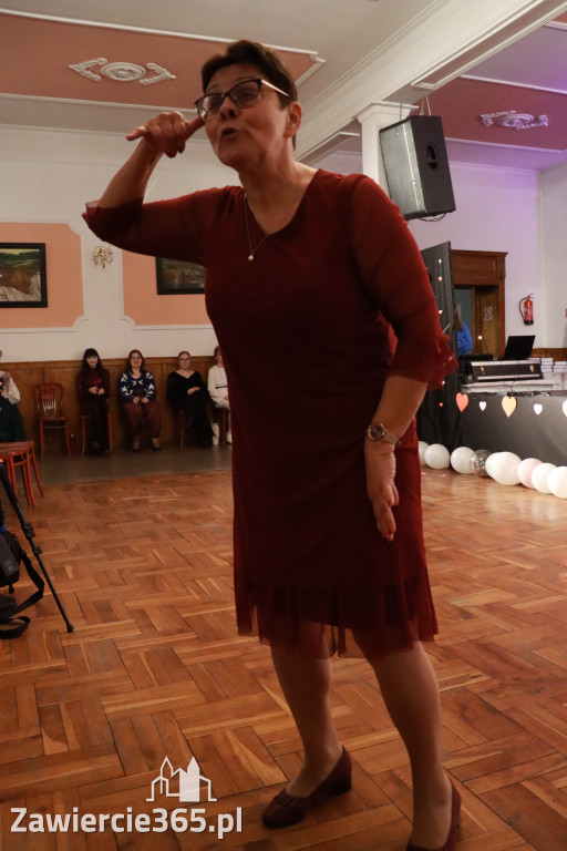 Fotorelacja: Koncert BAJKI NA DZIEŃ BABCI I DZIADKA w Pałacyku nad Wartą w Zawierciu