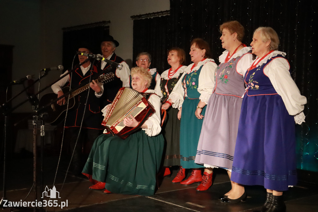 Fotorelacja: Koncert BAJKI NA DZIEŃ BABCI I DZIADKA w Pałacyku nad Wartą w Zawierciu