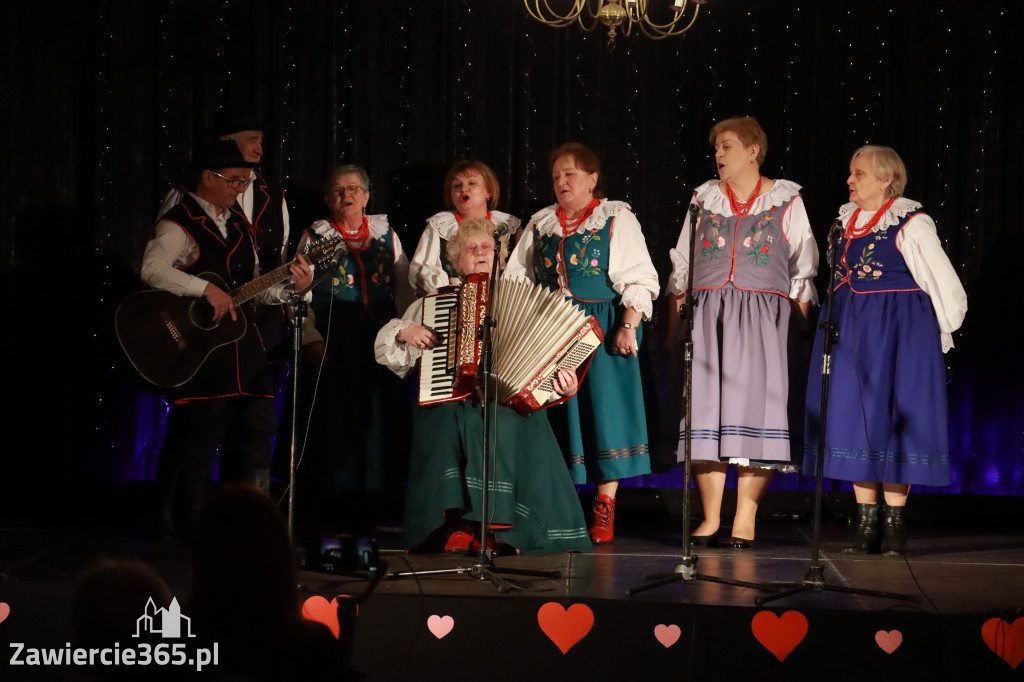 Fotorelacja: Koncert BAJKI NA DZIEŃ BABCI I DZIADKA w Pałacyku nad Wartą w Zawierciu