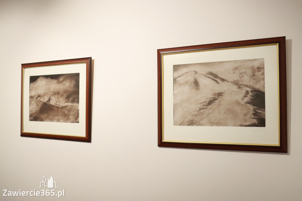 Fotorelacja: Wernisaż wystawy fotografii artystycznej w MOK Zawiercie