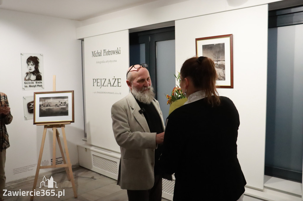 Fotorelacja: Wernisaż wystawy fotografii artystycznej w MOK Zawiercie