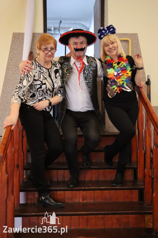 Fotorelacja: Karnawałowy Marsz Nordic Walking w Zawierciu