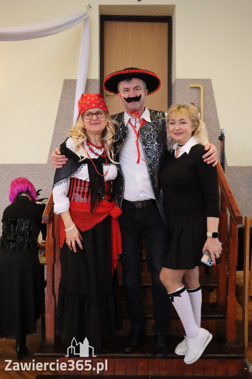 Fotorelacja: Karnawałowy Marsz Nordic Walking w Zawierciu