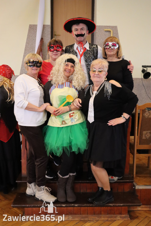 Fotorelacja: Karnawałowy Marsz Nordic Walking w Zawierciu