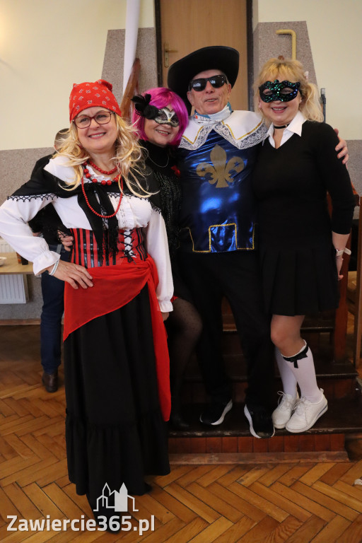 Fotorelacja: Karnawałowy Marsz Nordic Walking w Zawierciu