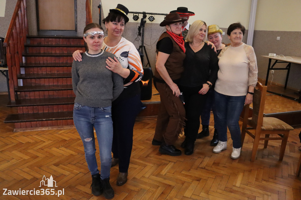 Fotorelacja: Karnawałowy Marsz Nordic Walking w Zawierciu