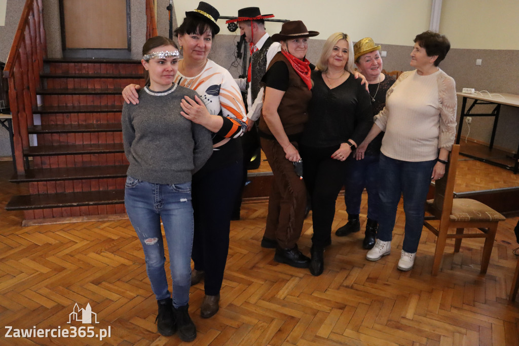 Fotorelacja: Karnawałowy Marsz Nordic Walking w Zawierciu