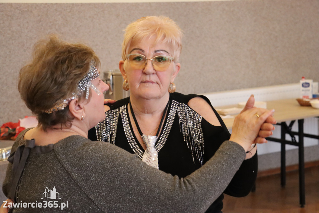 Fotorelacja: Karnawałowy Marsz Nordic Walking w Zawierciu