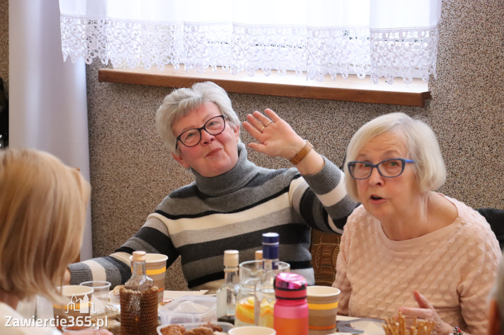 Fotorelacja: Karnawałowy Marsz Nordic Walking w Zawierciu