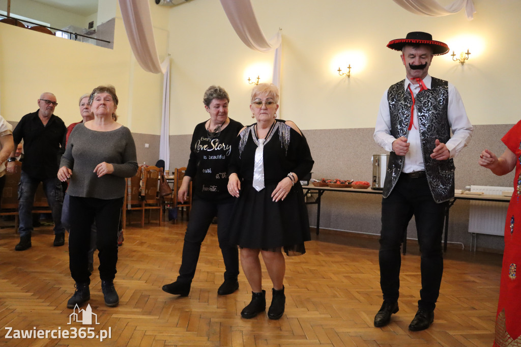 Fotorelacja: Karnawałowy Marsz Nordic Walking w Zawierciu