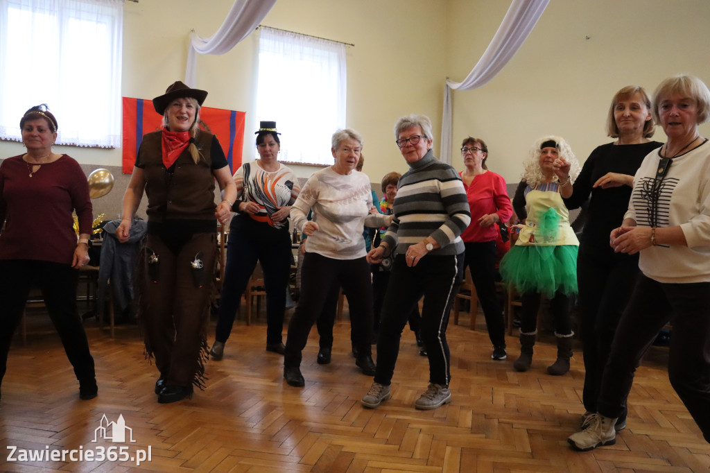 Fotorelacja: Karnawałowy Marsz Nordic Walking w Zawierciu