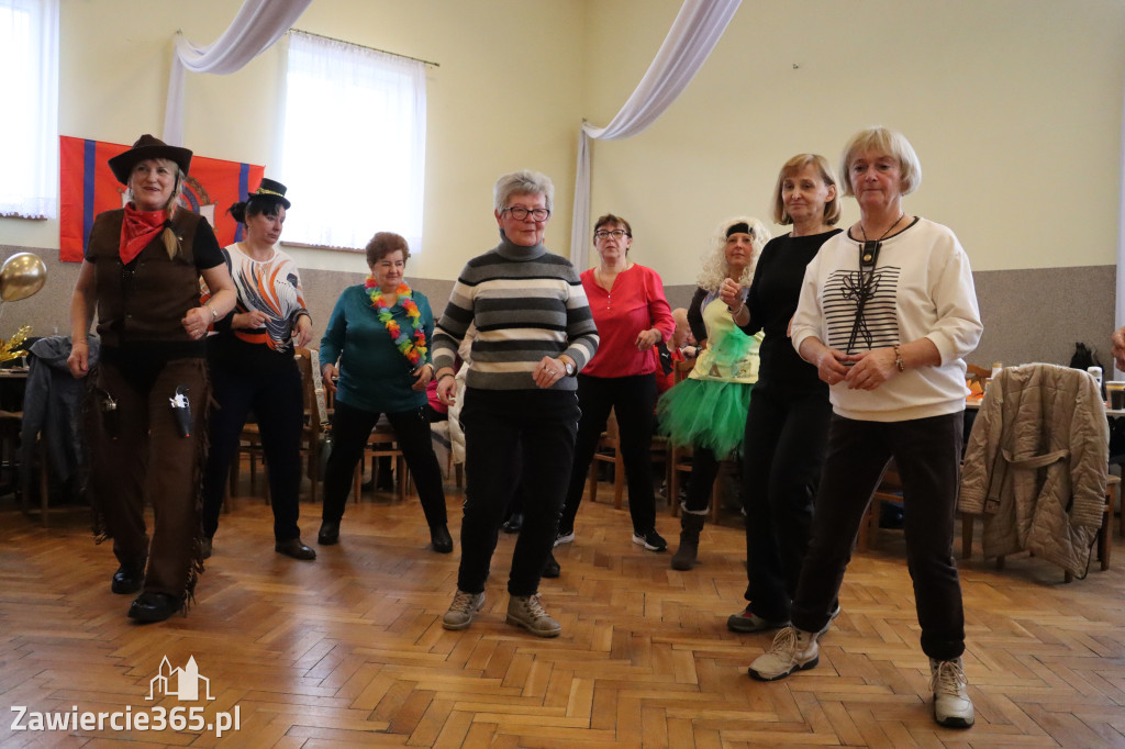 Fotorelacja: Karnawałowy Marsz Nordic Walking w Zawierciu