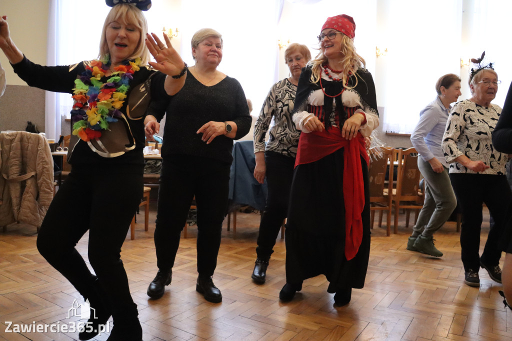 Fotorelacja: Karnawałowy Marsz Nordic Walking w Zawierciu
