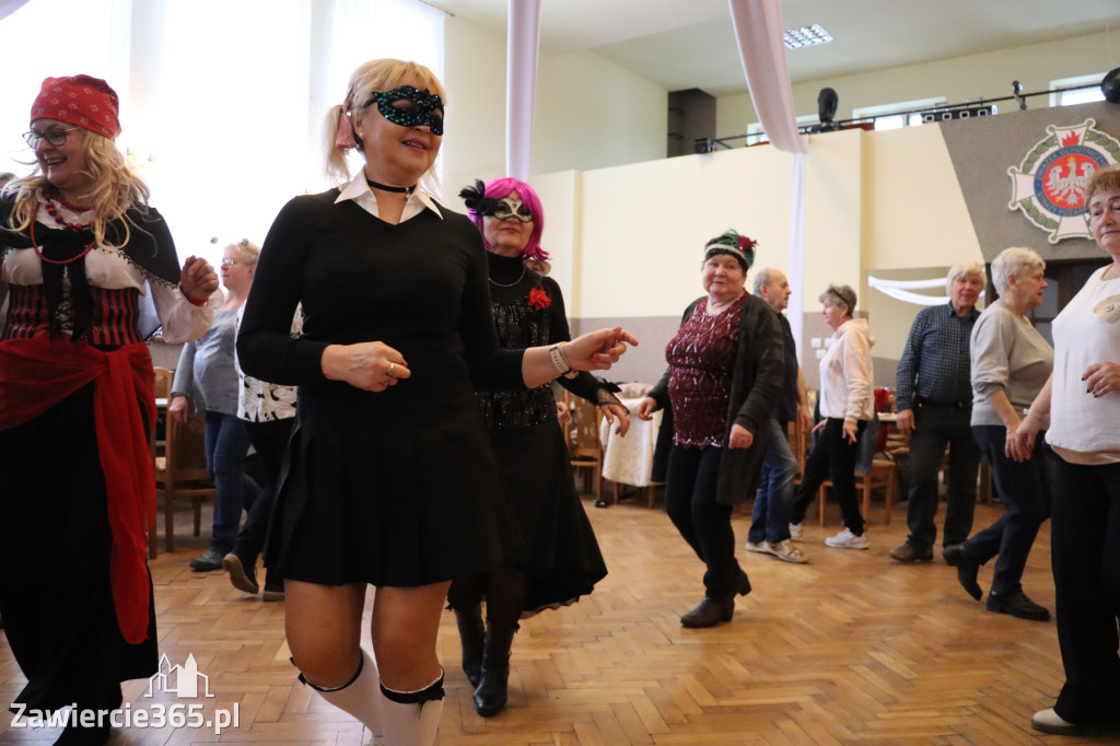 Fotorelacja: Karnawałowy Marsz Nordic Walking w Zawierciu