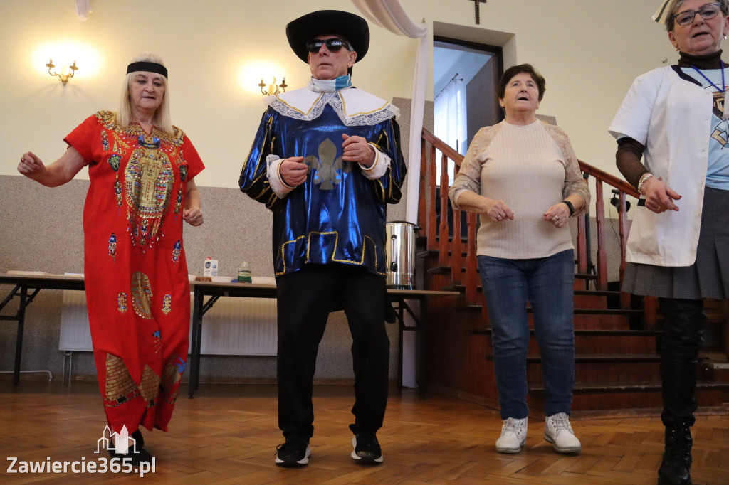 Fotorelacja: Karnawałowy Marsz Nordic Walking w Zawierciu