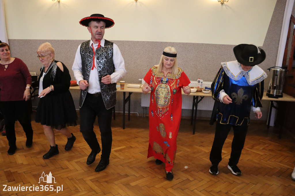 Fotorelacja: Karnawałowy Marsz Nordic Walking w Zawierciu