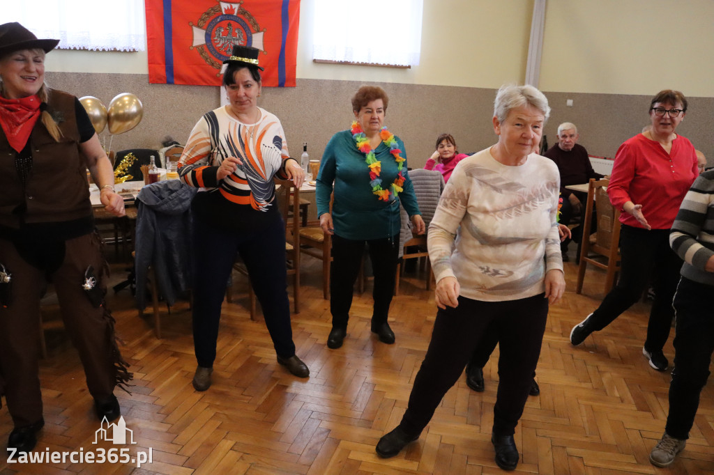 Fotorelacja: Karnawałowy Marsz Nordic Walking w Zawierciu