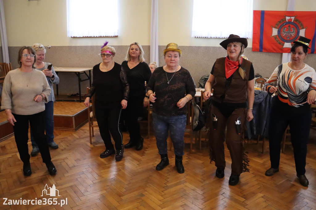 Fotorelacja: Karnawałowy Marsz Nordic Walking w Zawierciu