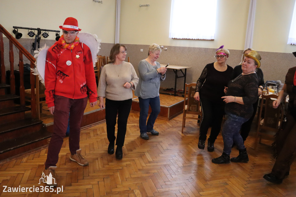 Fotorelacja: Karnawałowy Marsz Nordic Walking w Zawierciu