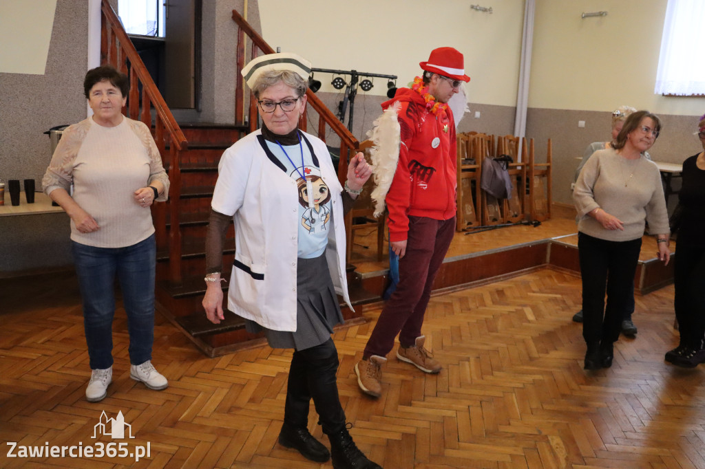Fotorelacja: Karnawałowy Marsz Nordic Walking w Zawierciu