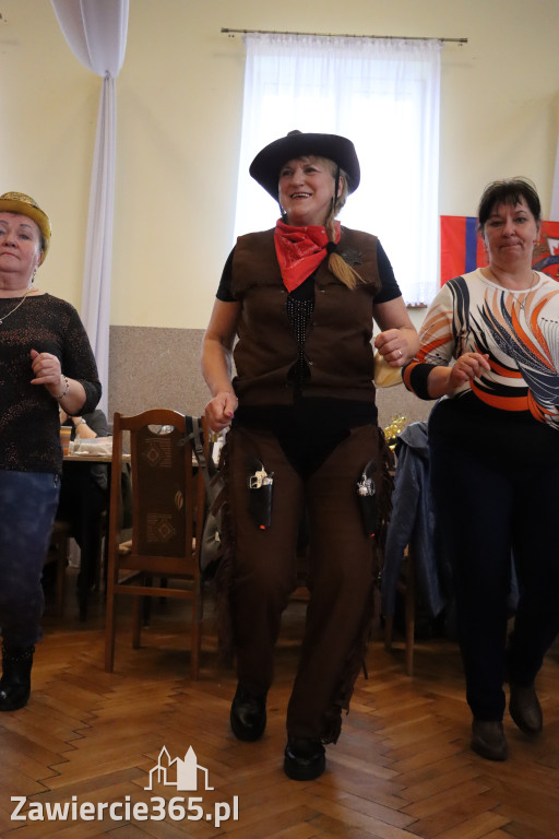 Fotorelacja: Karnawałowy Marsz Nordic Walking w Zawierciu