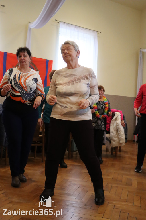 Fotorelacja: Karnawałowy Marsz Nordic Walking w Zawierciu