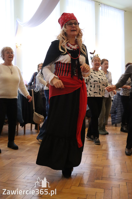 Fotorelacja: Karnawałowy Marsz Nordic Walking w Zawierciu