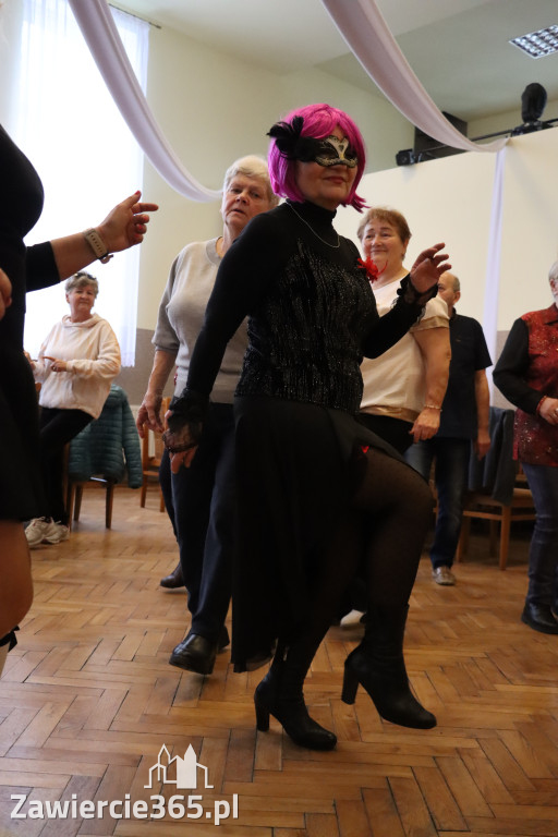 Fotorelacja: Karnawałowy Marsz Nordic Walking w Zawierciu